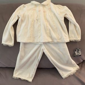 Piper and poise vintage matching set